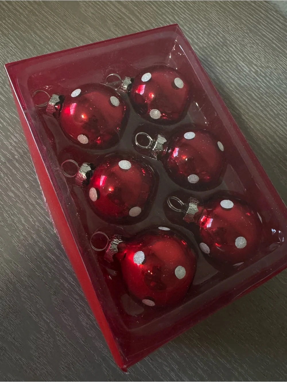 CRATE & BARREL ORNAMENT PLACECARD HOLDERS - red polkadot ornaments- set of 6